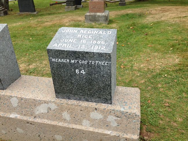 Titanic victims graveyard Halifax
