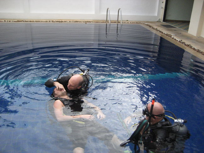 Phuket_IDC_Feb_14_Exams_Rescue_003.JPG