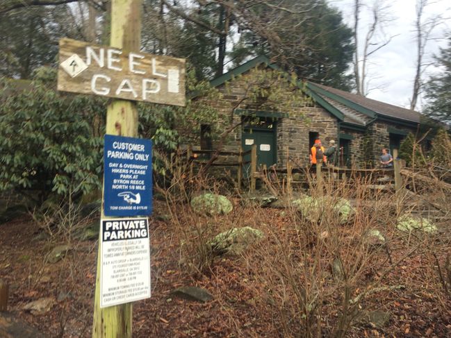 Neel Gap - Mountain Outfitters Hostel
