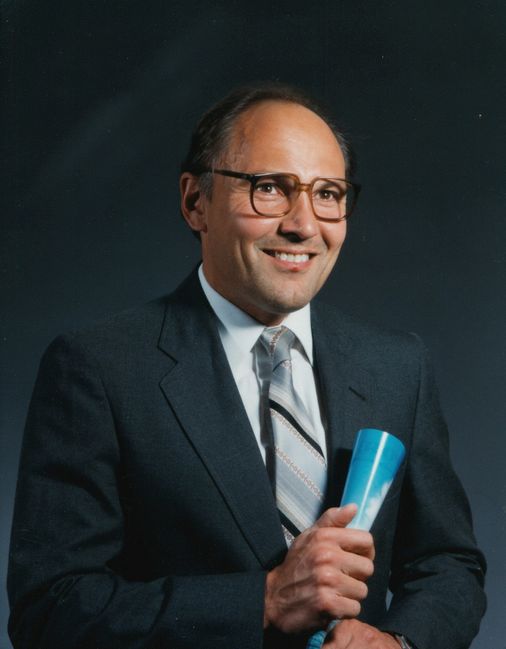 Fake glasses photo of Paul by George Gerzon to make Paul look smart
