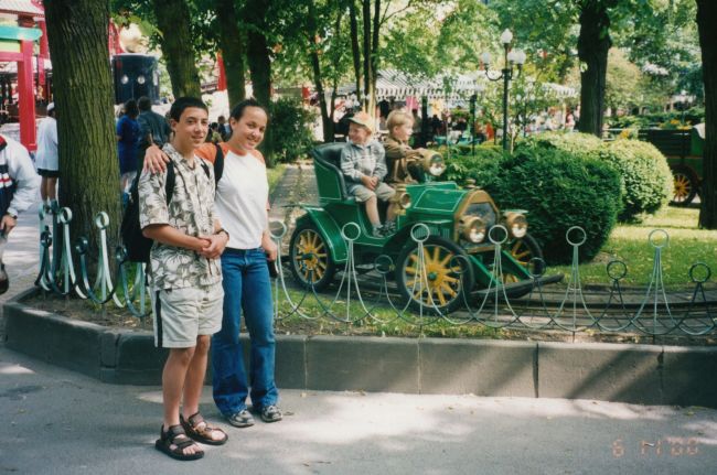 Jenny and Peter in Tivoli Amusement Park, Copenhagen, day before Broloppet 2000
