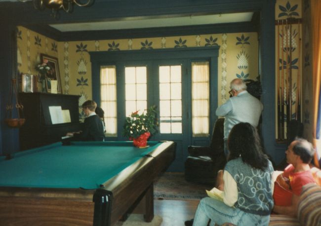 Jenny, Phyllis at the piano, George, Helen Paul

