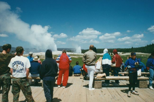 crowd near Old Faithful
