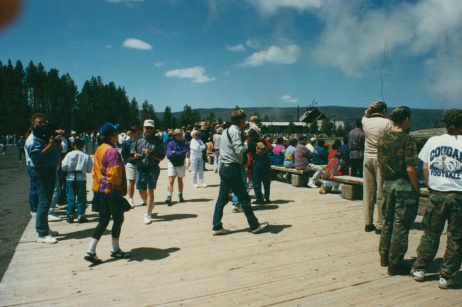 crowd near Old Faithful
