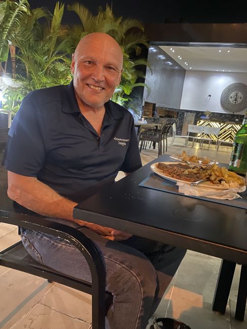 2/13/23 Dinner at Michael's restaurant in Brazzaville
