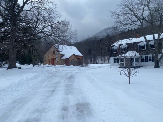 long walk through plowed farm road from parking area to actual start of trail
