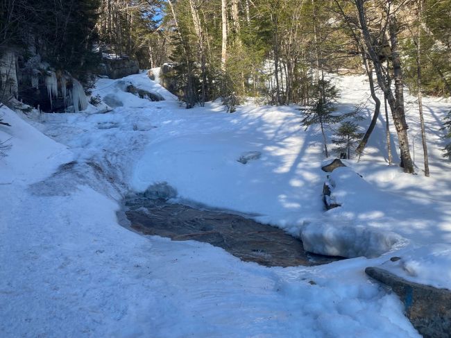 One of the many frozen waterfalls on the descent (I was too out of breath to take pictures on the way up)
