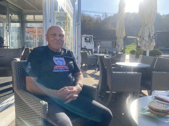 roadside lunch stop in Bosnia, shortly after crossing border from Croatia
