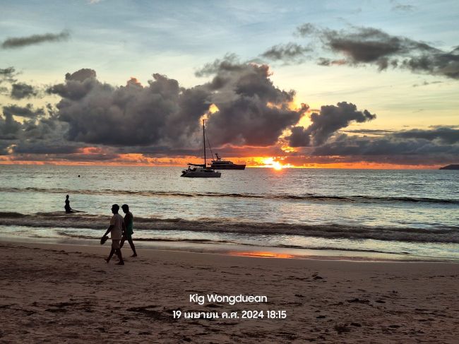 Beach sunset in Mahe, Seychelles
