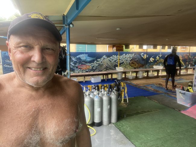 TARman diving in Praslin, Seychelles
