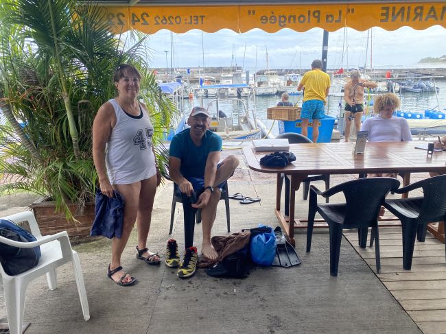 Helen and Ray getting ready for dive
