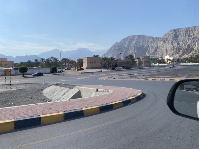 2/10 driving around Fujairah emirate near Oman border
