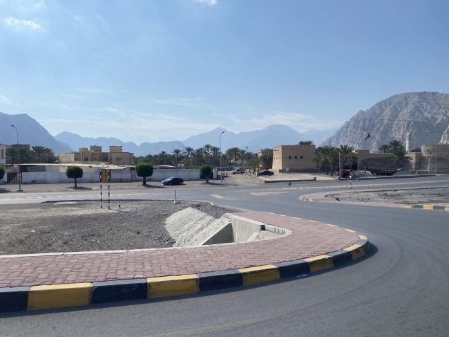 2/10 driving around Fujairah emirate near Oman border
