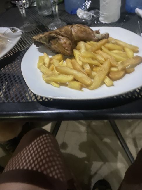 11/3 Inevitably, the menu collapsed into having only one thing availbable, fried chicken and french fries
