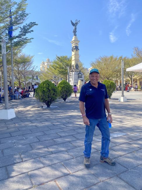 2/7 San Salvador, El Salvador
