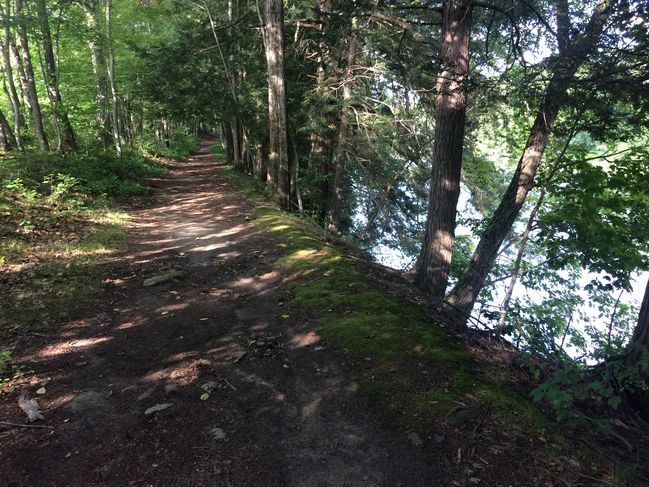8/12 4 miles of flat hiking along the Housatonic!!

