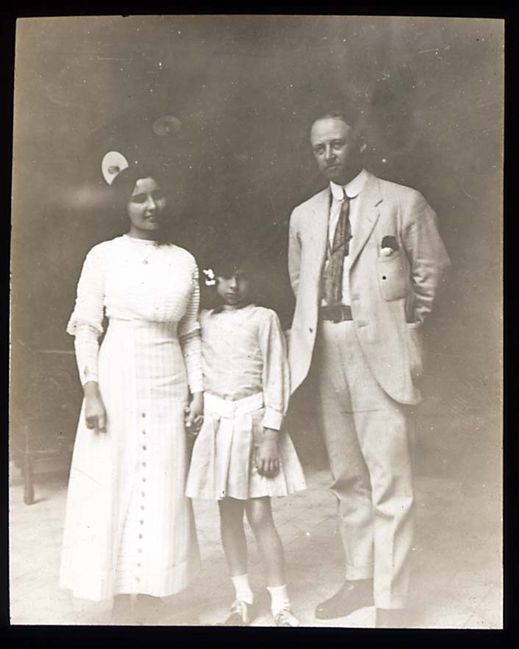 caracas_venezuela_rsb_daughters_president_castro_1913.jpg