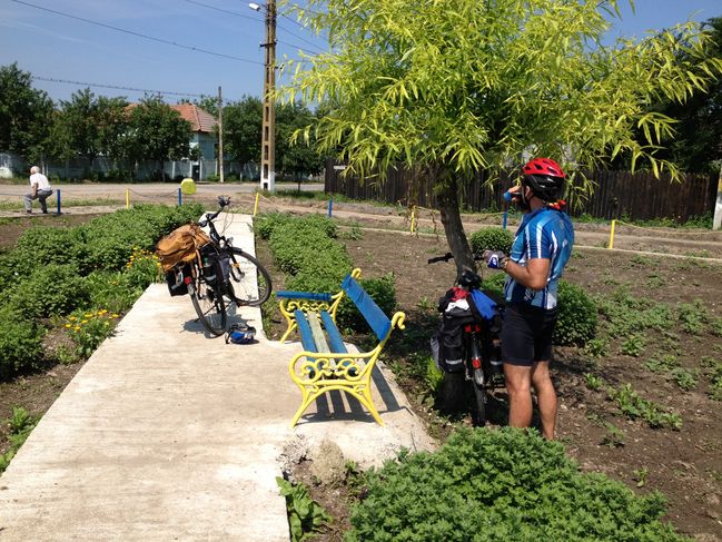 Hot lunch break in another nameless Romania village
