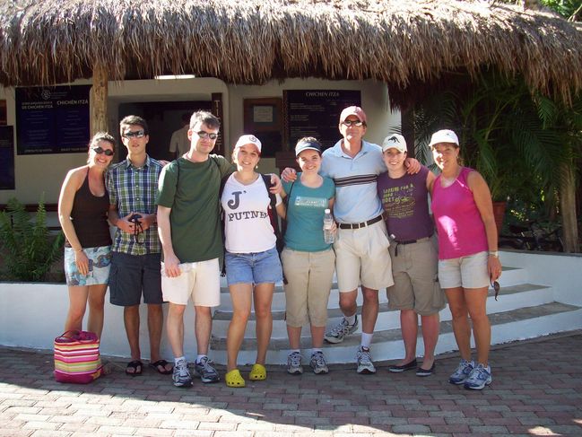 Chichen Itza Group 2.jpg