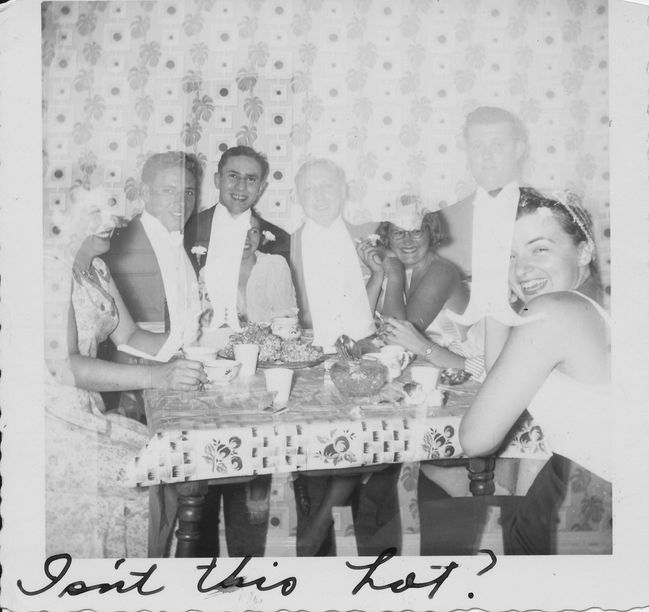 Greta, Uncle Paul, Uncle Junie, Ake, Gulli Larson, Junie Gould, Jo Spraklin (??) at Ake and Lynne's wedding???
Greta's handwriting saying 'Isn't this hot'
