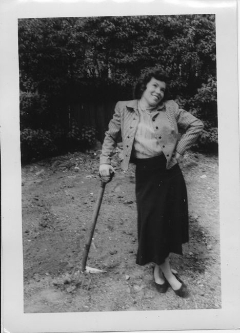 Young Lynne breaking ground somewhere....13 Cynthia?
