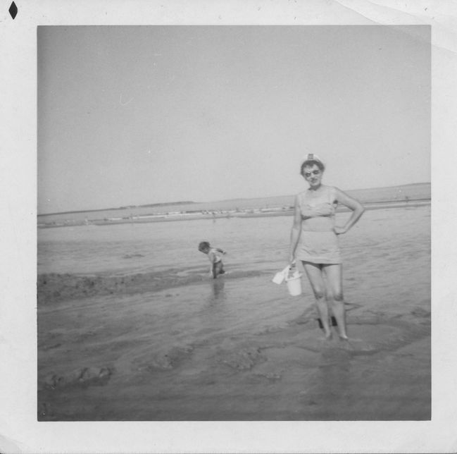 Greta and some grandchild at Wells Beach
