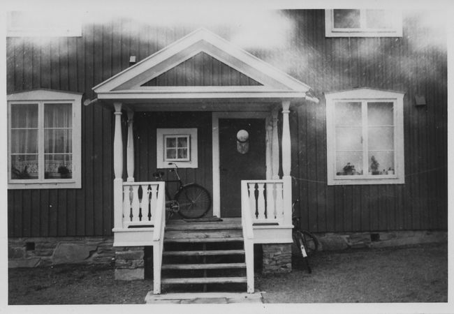 Drive through Swedish countryside ca 1952
