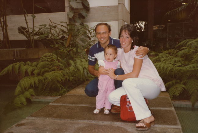 Paul, Pregnant Helen, Jenny outside Clinica La Floresta in Caracas before Peter's birth
