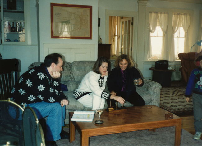 Lenny, Nancy and Leslie playing Towers of Hanoi in Bondgarden Living Room ca 1992
