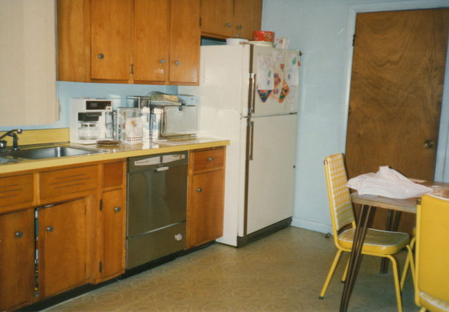 13 Cynthia Road Kitchen early 1990's
