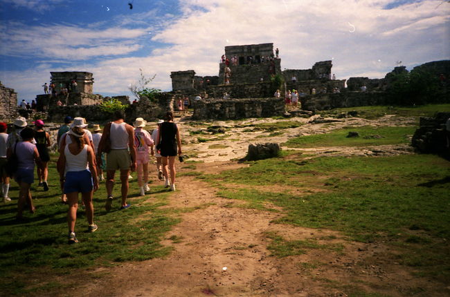 Leslie and Nana's trip to Cancun winter '91
