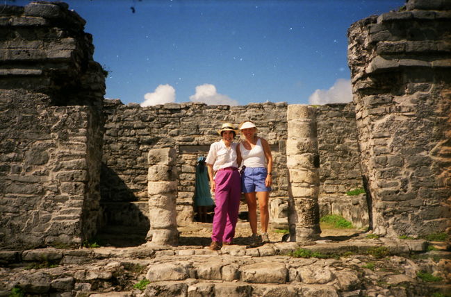 Leslie and Nana's trip to Cancun winter '91
