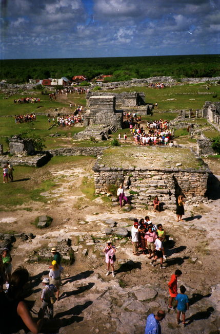 Leslie and Nana's trip to Cancun winter '91
