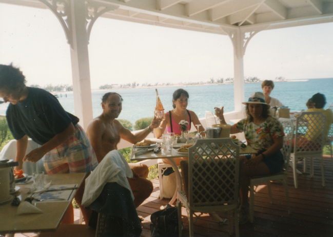 Paul, Helen, Leslie on some tropical vacation
