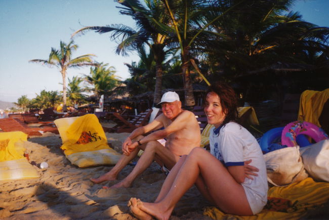 Ake and Helen on beach in Puerto La Cruz, VZ
