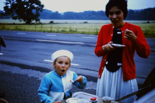 Zero-cost roadside coffee stop
