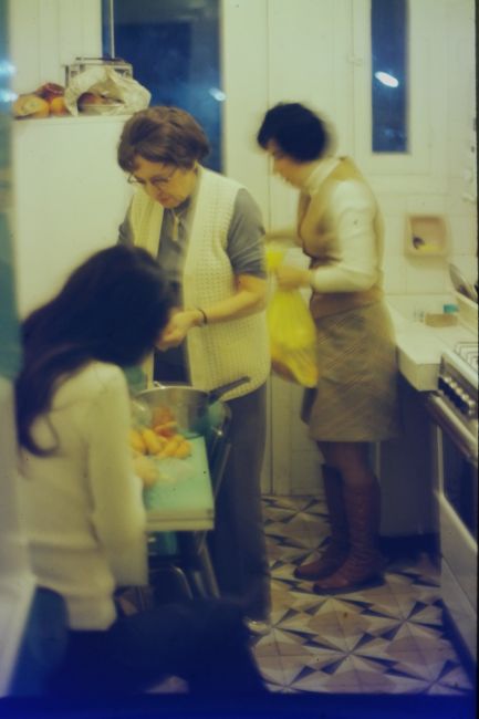 Helen, Greta and Lynne making supper in our kitchen in Sidi-bel-abbes
