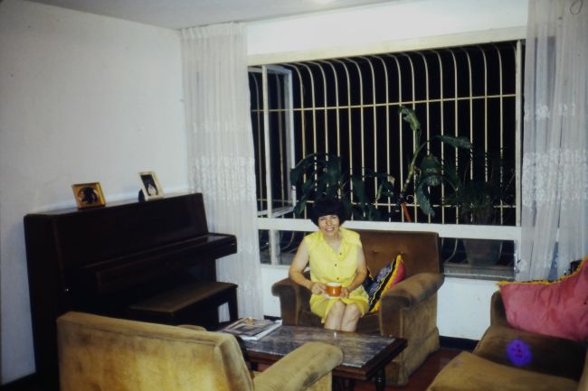 Lynne in our first apartment in VZ on Avenida Fuerzas Armada.  i managed to pluck out ''Daddy's little girl" on that piano in the first few weeks after Jenny was born
