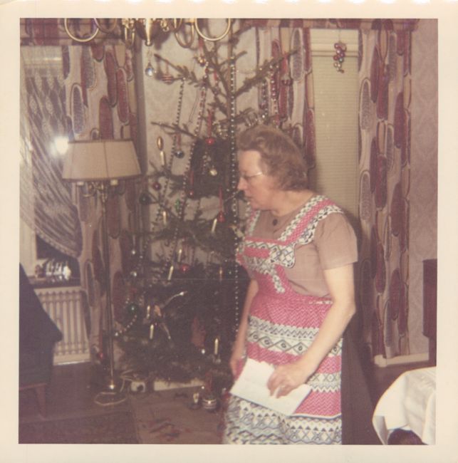 Elsa at Christmas ca 1965 Carlsmithsgatan 22

