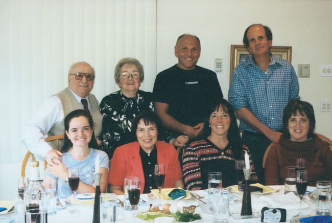 Passover, ca 2008, George, Gittle, Paul, Chip, LOWER: Kirimi, Lynne, Helen, Shirley
