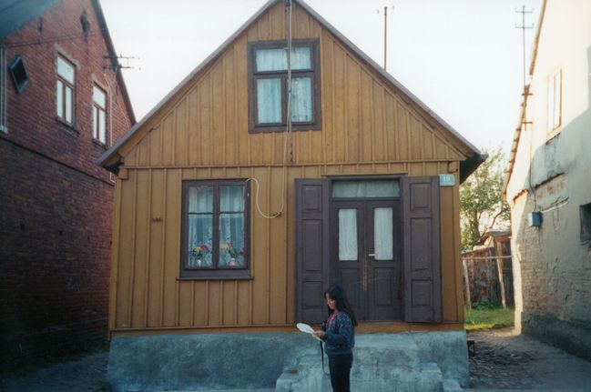 Gershon's childhood home in Krasnositz now occupied by squatters
