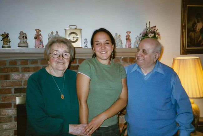 Gittel, Jenny and Gerson in Washington St. house, Canton ca 2006
