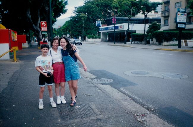 Peter, Nana and Jenny on Avenida Las Mercedes, Caracas, VZ ca 1997
