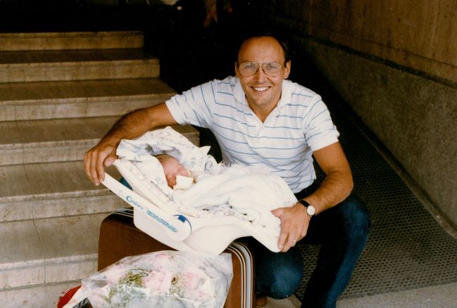 Taking Peter home on the steps to Clinica La Floresta, Caracas, VZ

